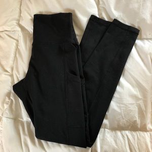Soft black pocket leggings